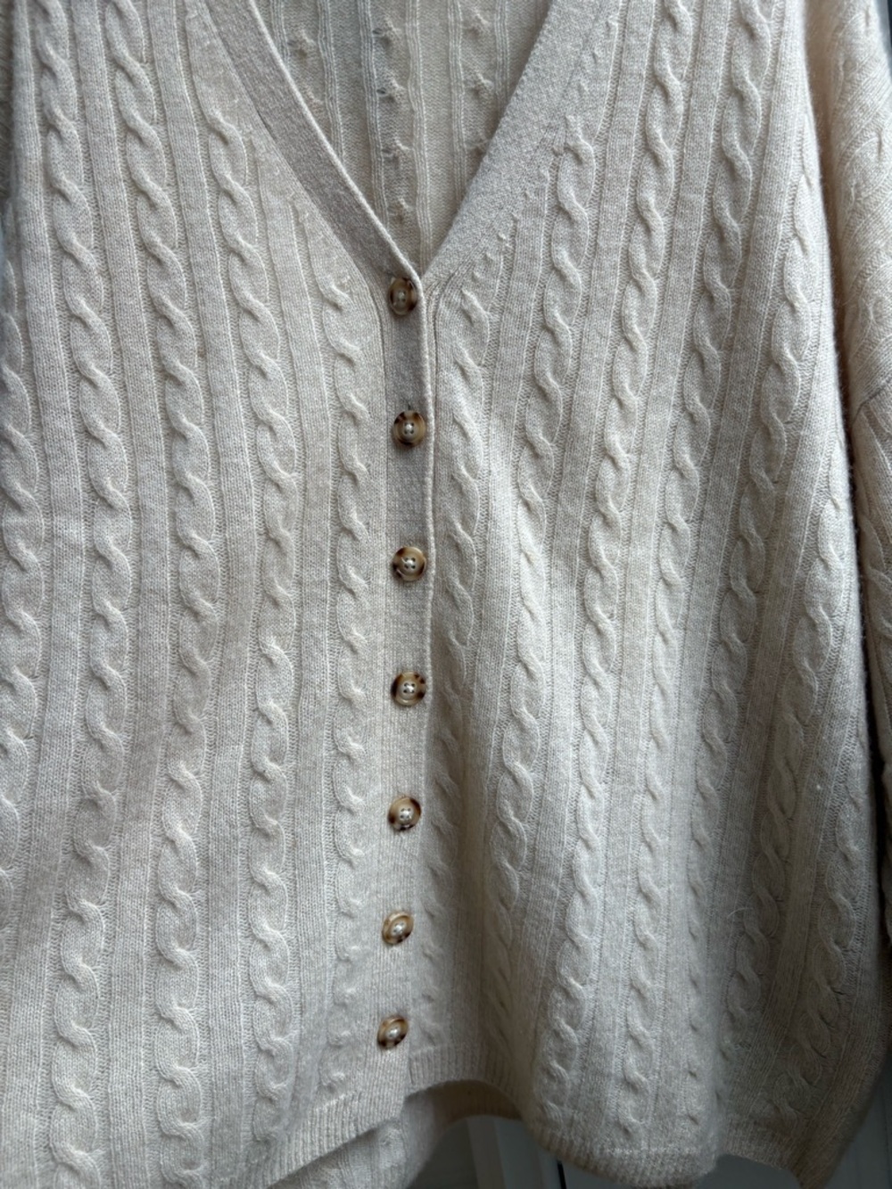 Reformation Beige Baggy Cable-Knit V-Neck Cardigan Small - Picture 3 of 8